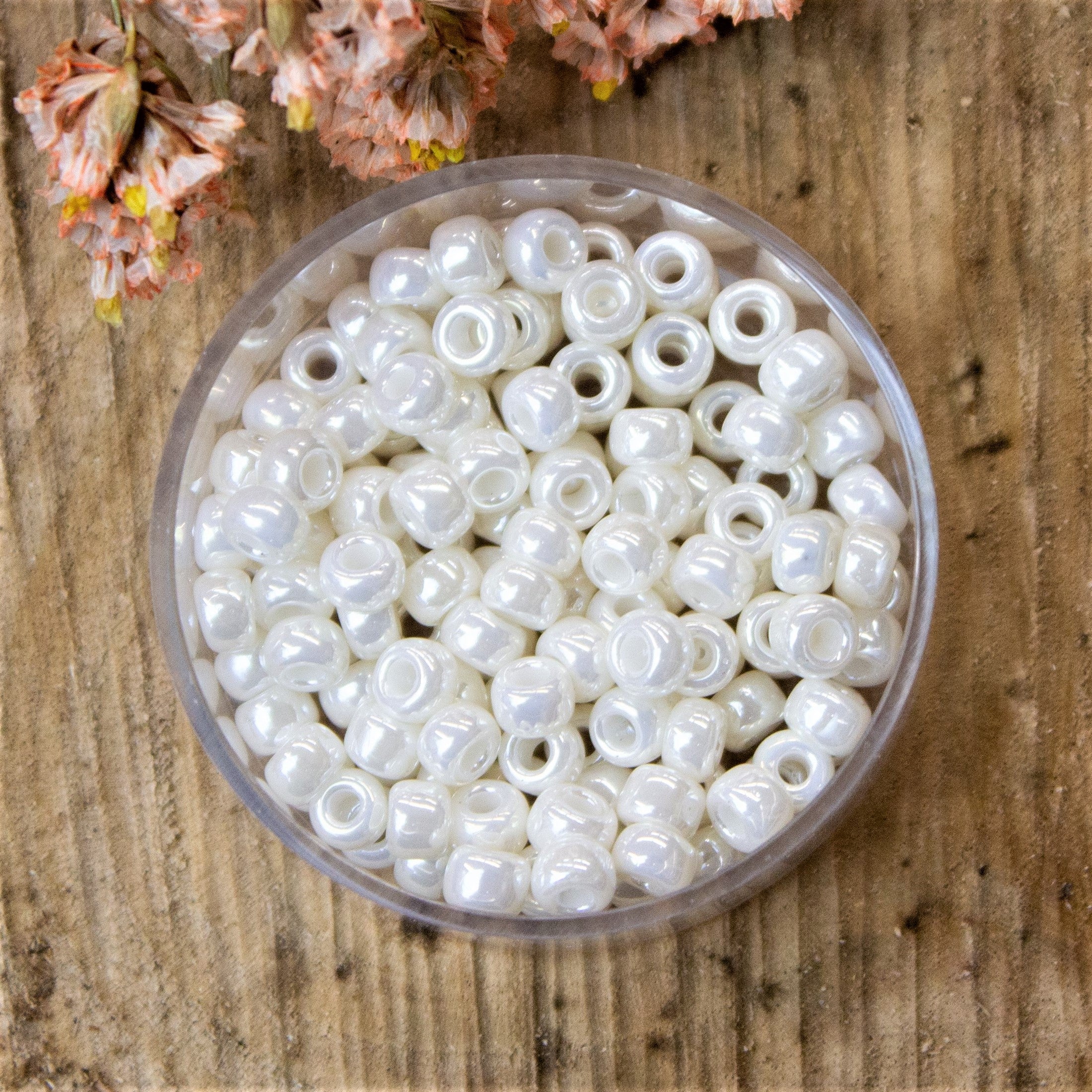 MR6-592 Ceylon antique ivory pearl 10 grams