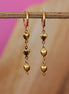 Edelstahlohrringe mit goldenen Herzen
