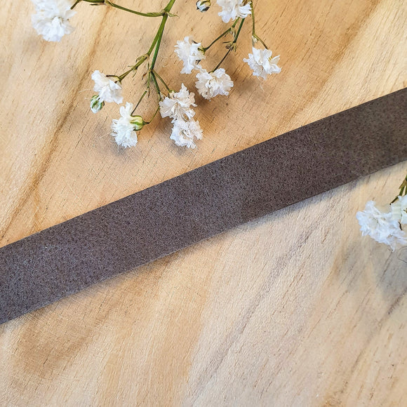 Plat leer 10 mm Taupe circa 50 cm
