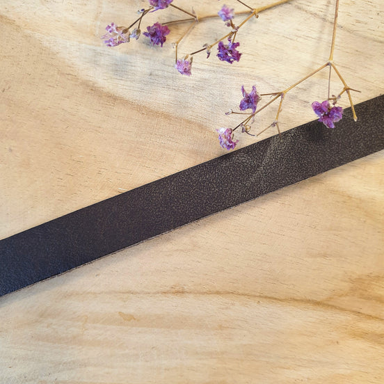 Plat leer 5 mm Trend donkerbruin circa 50 cm