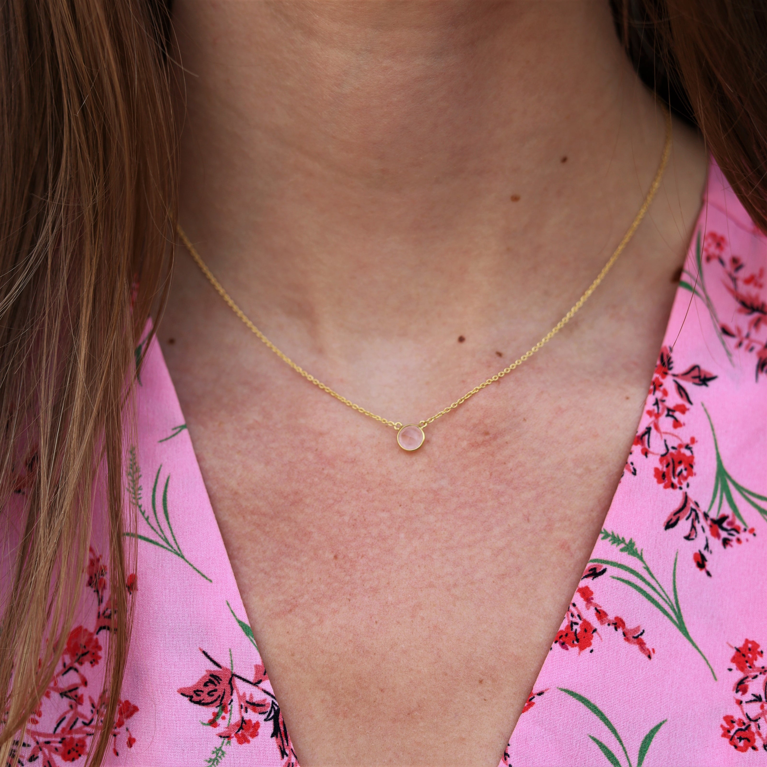 Gold plated necklace - rose quartz