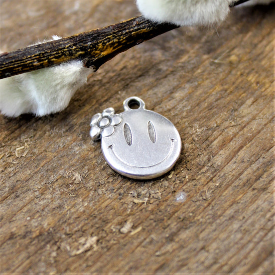 DQ Silber Smiley Anhänger mit Blume