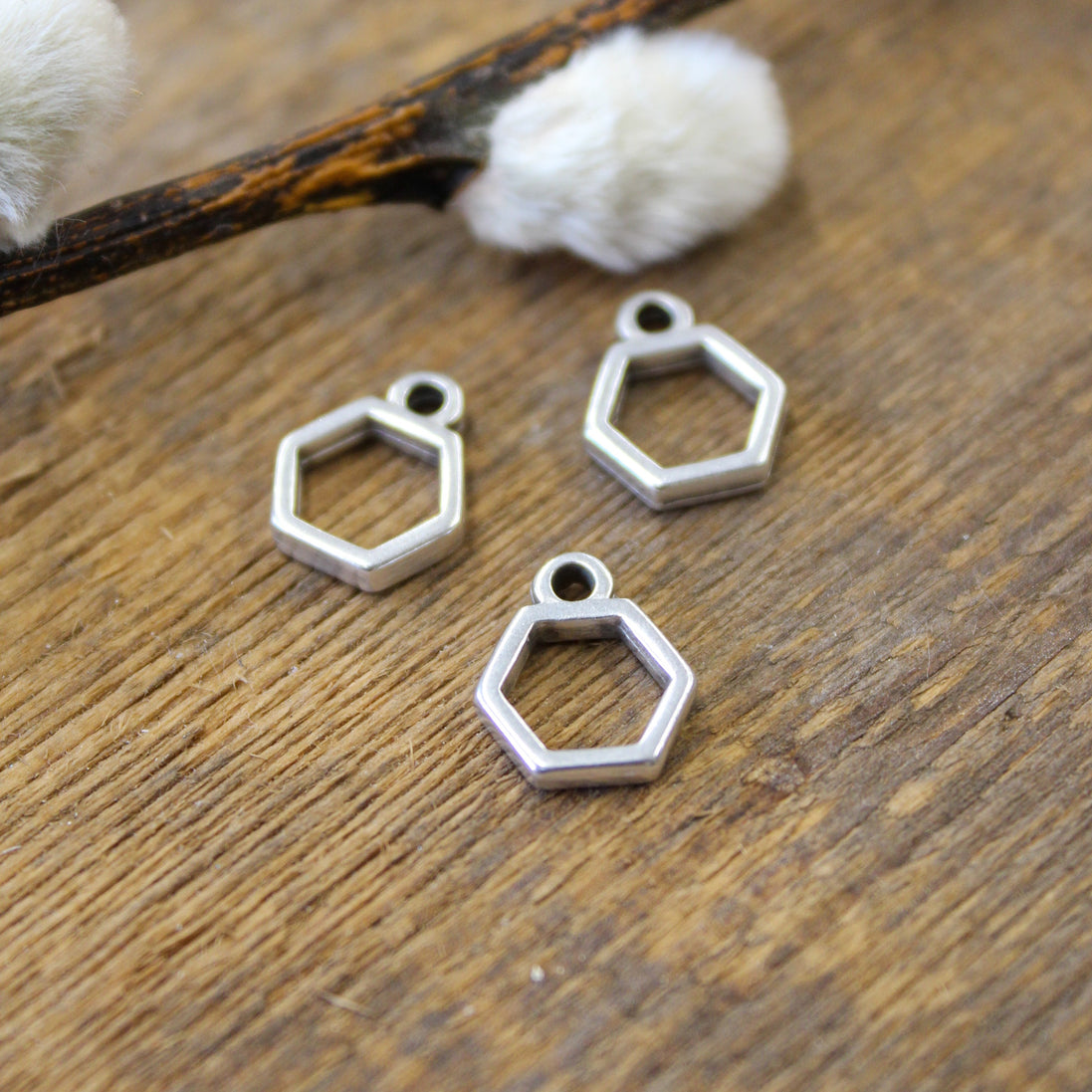 DQ silver pendant open hexagon